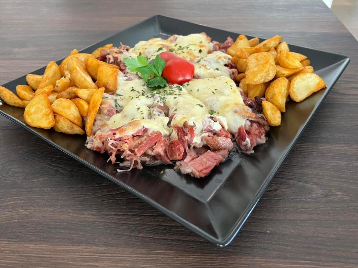 B&B Posejdon Sremska Mitrovica Luaran gambar