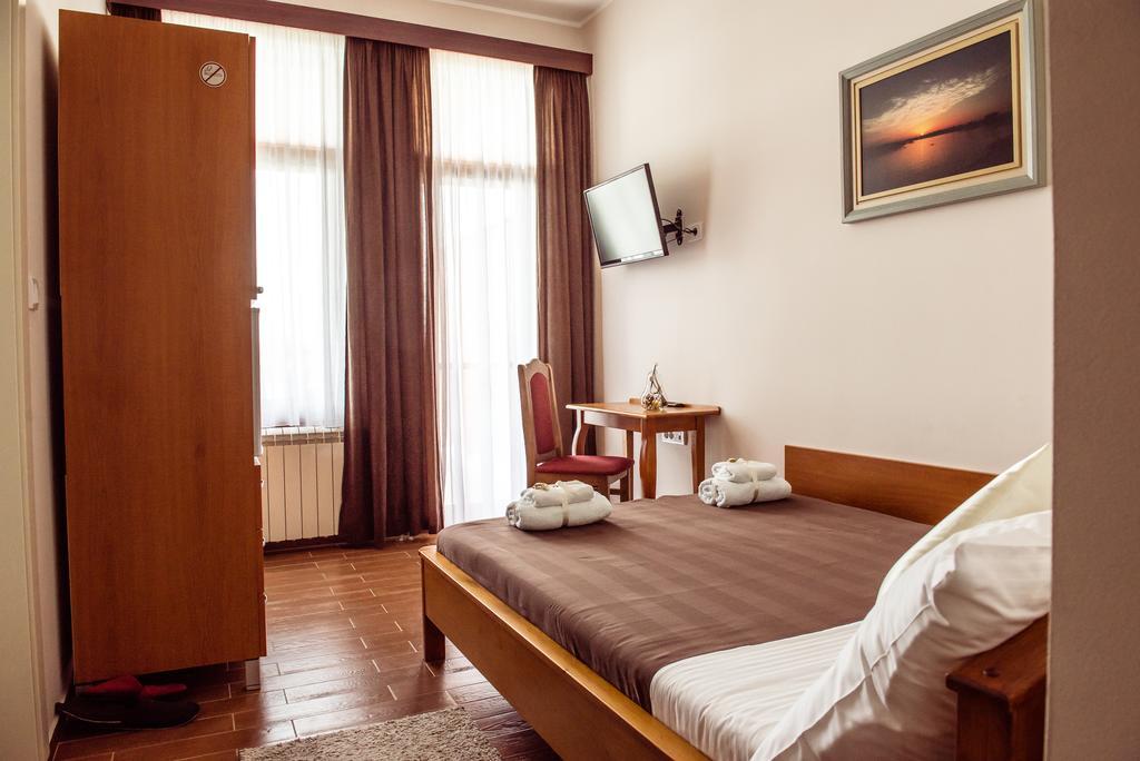 B&B Posejdon Sremska Mitrovica Luaran gambar