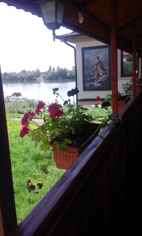B&B Posejdon Sremska Mitrovica Luaran gambar